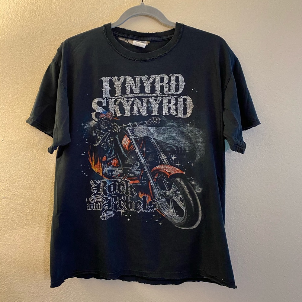 09 Lynyrd Skynyrd Tour Shirt